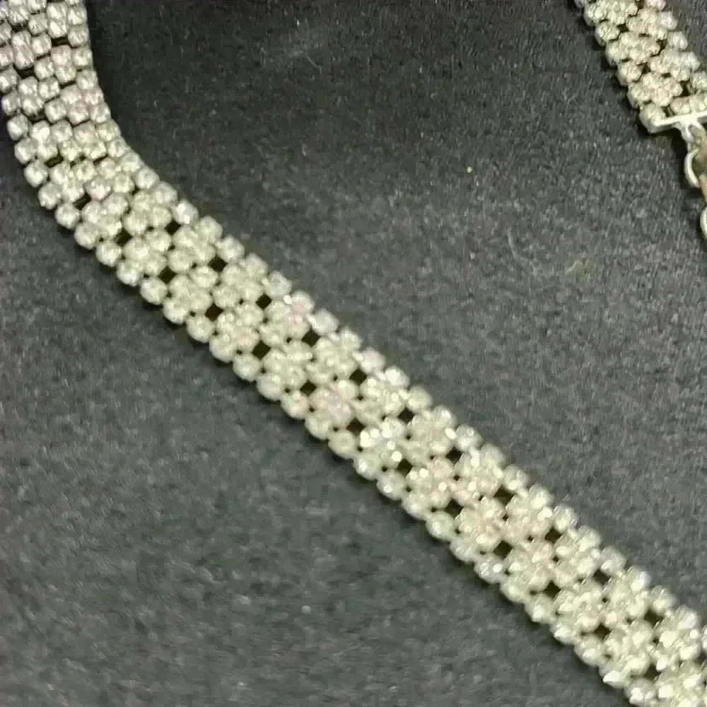 Lauren Ralph Lauren rhinestone choker necklace - Picture 2 of 6